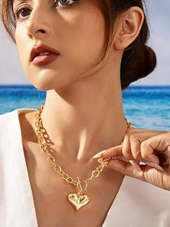 NEW Chunky Gold Heart Necklace 14K Gold Plated Chunky Cuban Large Heart Pendant - Picture 2 of 5